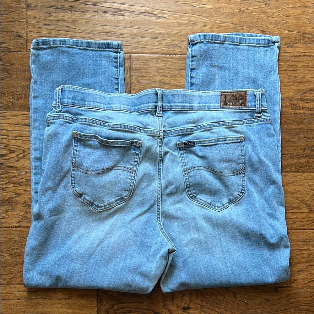Lee Women's Classic Straight Leg Light Blue Jeans